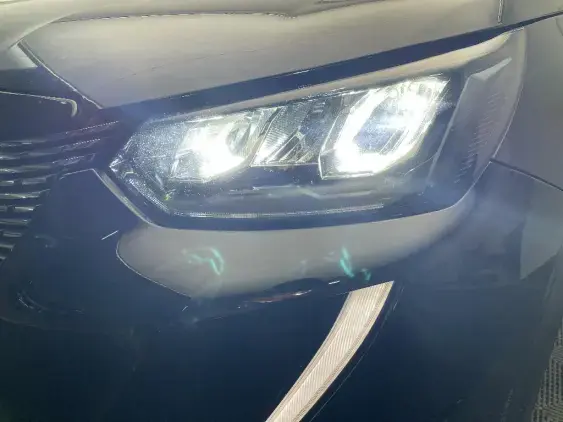 PEUGEOT 2008 II - voiture d'occasion - Photo 19