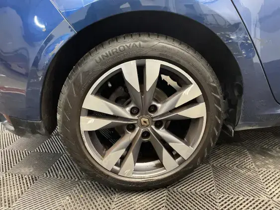 RENAULT MEGANE IV - voiture d'occasion - Photo 22