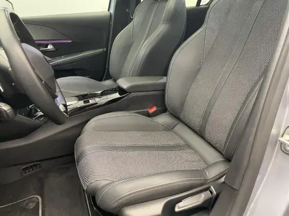 PEUGEOT 208 II - voiture d'occasion - Photo 17