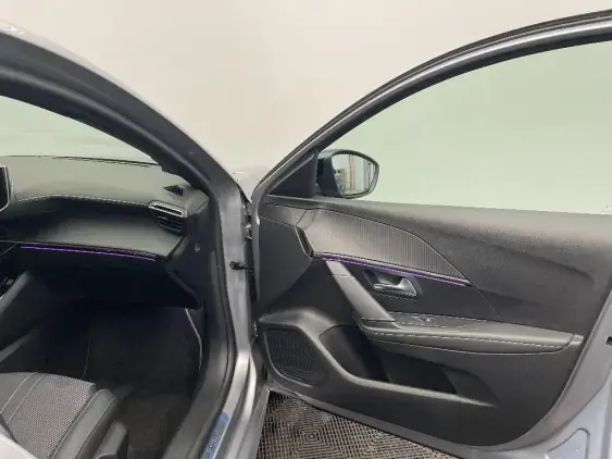 PEUGEOT 208 II - voiture d'occasion - Photo 19