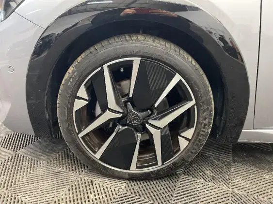 PEUGEOT 208 II - voiture d'occasion - Photo 21