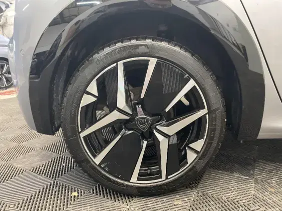 PEUGEOT 208 II - voiture d'occasion - Photo 23