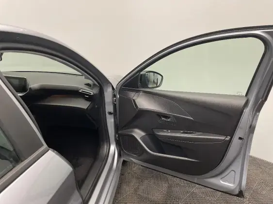 PEUGEOT 208 II - voiture d'occasion - Photo 16