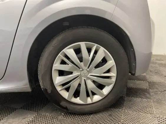 PEUGEOT 208 II - voiture d'occasion - Photo 19