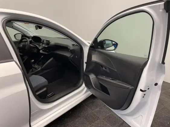 PEUGEOT 208 II - voiture d'occasion - Photo 16