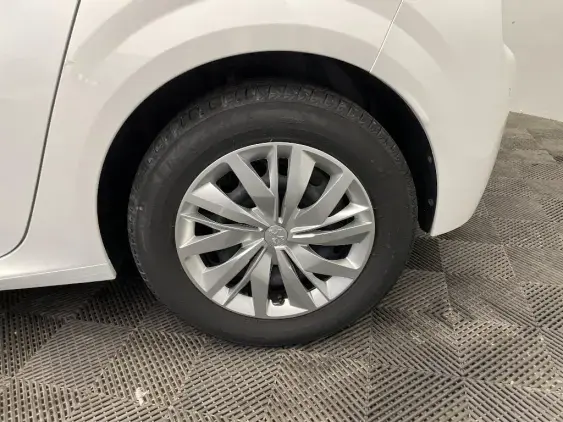 PEUGEOT 208 II - voiture d'occasion - Photo 19