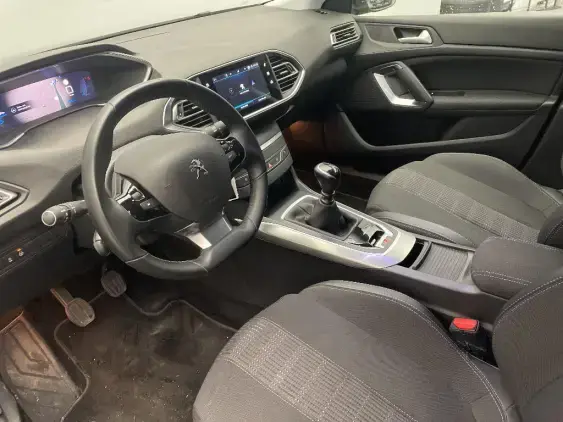 PEUGEOT 308 II - voiture d'occasion - Photo 18