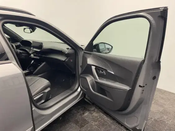 PEUGEOT 2008 II - voiture d'occasion - Photo 18