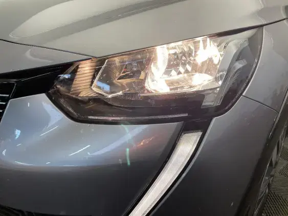 PEUGEOT 208 ELECTRIQUE II - voiture d'occasion - Photo 17