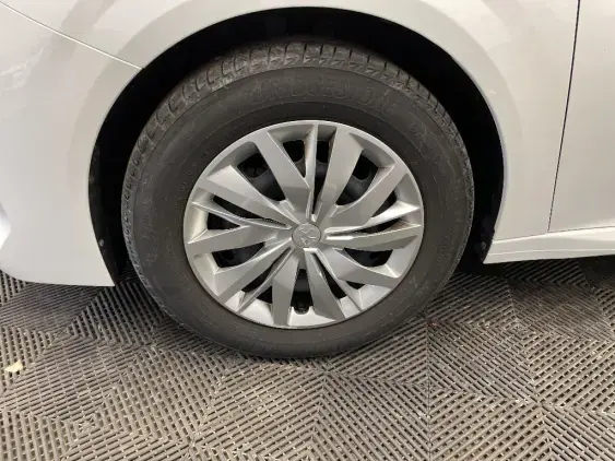 PEUGEOT 208 II - voiture d'occasion - Photo 18