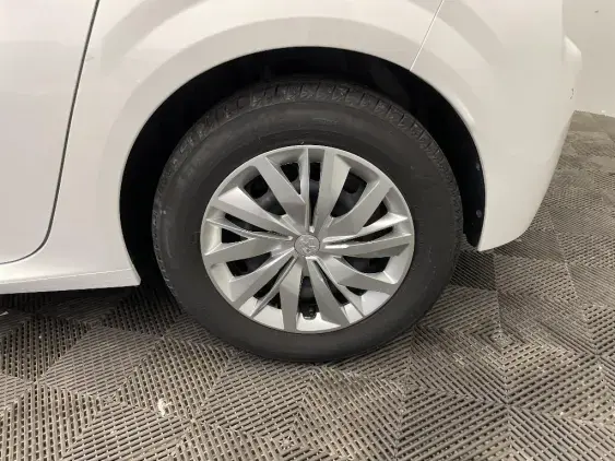 PEUGEOT 208 II - voiture d'occasion - Photo 19