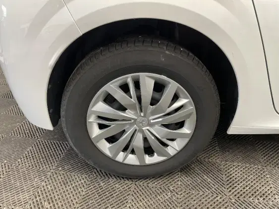 PEUGEOT 208 II - voiture d'occasion - Photo 20