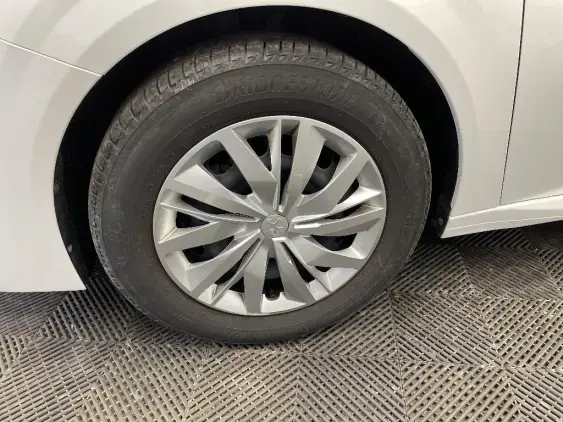 PEUGEOT 208 II - voiture d'occasion - Photo 18