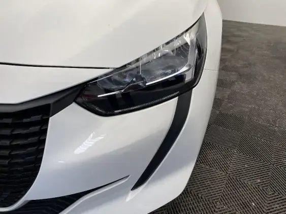 PEUGEOT 208 II - voiture d'occasion - Photo 16