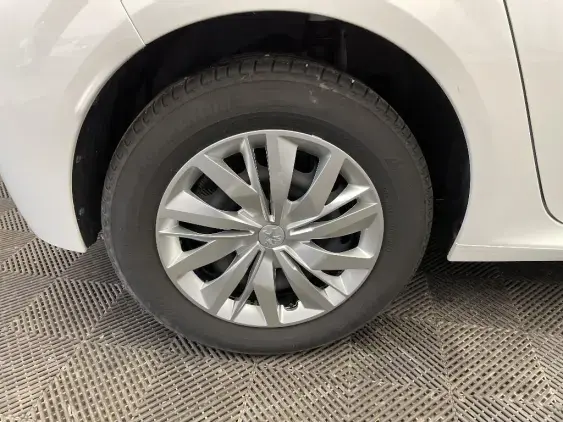 PEUGEOT 208 II - voiture d'occasion - Photo 19