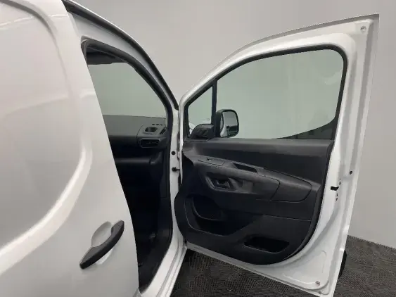 PEUGEOT PARTNER III - voiture d'occasion - Photo 17