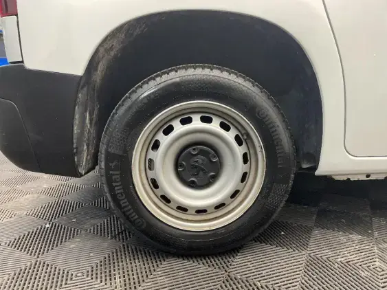 PEUGEOT PARTNER III - voiture d'occasion - Photo 21