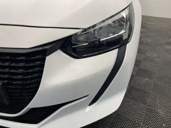 PEUGEOT 208 II - voiture d'occasion - Photo 17