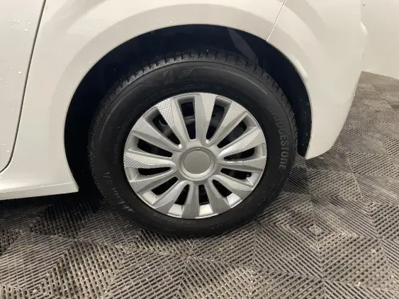 PEUGEOT 208 II - voiture d'occasion - Photo 19