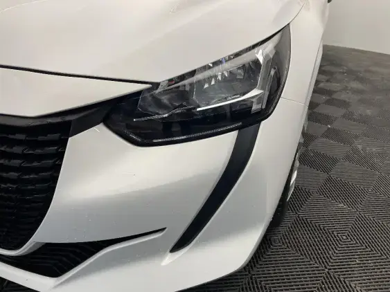 PEUGEOT 208 II - voiture d'occasion - Photo 17