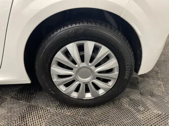 PEUGEOT 208 II - voiture d'occasion - Photo 19