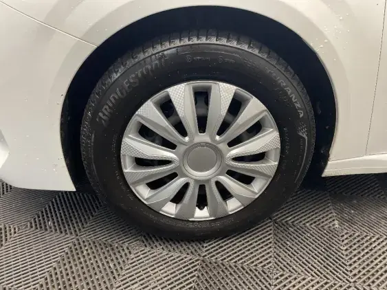 PEUGEOT 208 II - voiture d'occasion - Photo 17