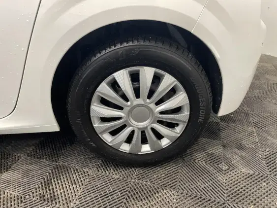 PEUGEOT 208 II - voiture d'occasion - Photo 18