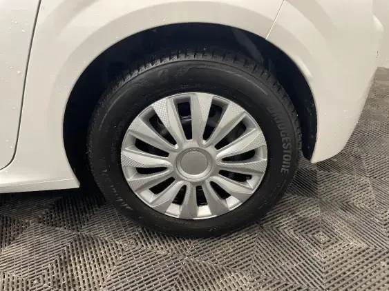 PEUGEOT 208 II - voiture d'occasion - Photo 19