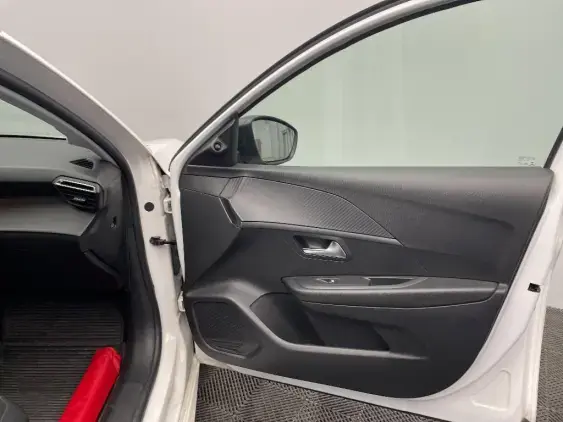 PEUGEOT 208 II - voiture d'occasion - Photo 17