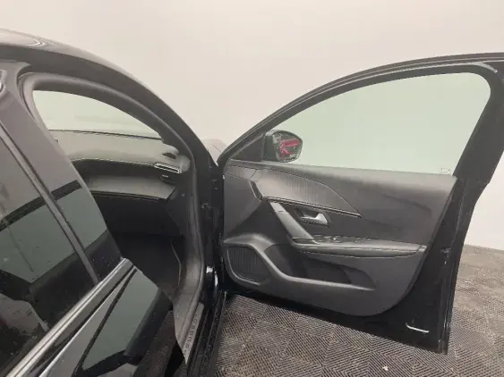 PEUGEOT 208 II - voiture d'occasion - Photo 18