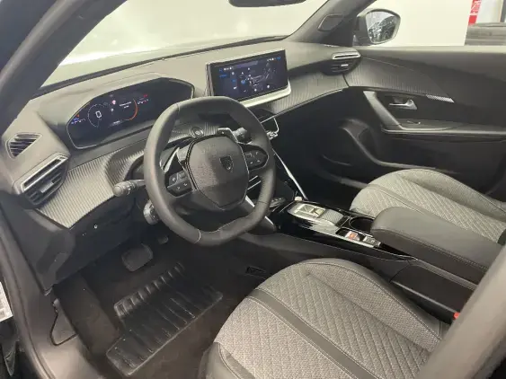 PEUGEOT 2008 II - voiture d'occasion - Photo 17