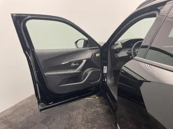 PEUGEOT 2008 II - voiture d'occasion - Photo 18