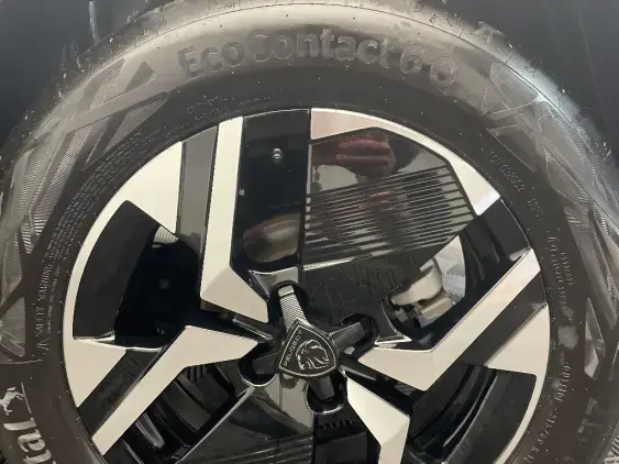 PEUGEOT 2008 II - voiture d'occasion - Photo 21