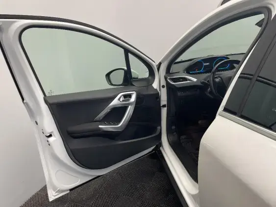 PEUGEOT 2008 - voiture d'occasion - Photo 16