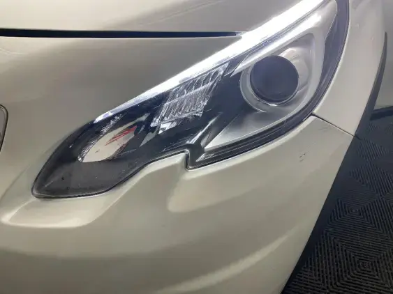 PEUGEOT 2008 - voiture d'occasion - Photo 18