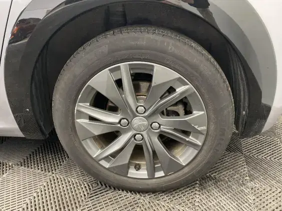 PEUGEOT 208 ELECTRIQUE II - voiture d'occasion - Photo 21