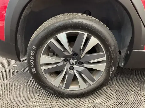 PEUGEOT 2008 - voiture d'occasion - Photo 23