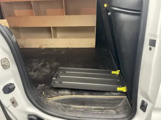 PEUGEOT PARTNER III - voiture d'occasion - Photo 15