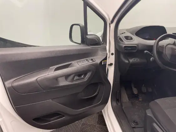 PEUGEOT PARTNER III - voiture d'occasion - Photo 18