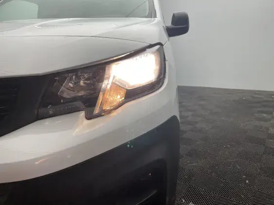 PEUGEOT PARTNER III - voiture d'occasion - Photo 21