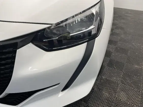 PEUGEOT 208 II - voiture d'occasion - Photo 16