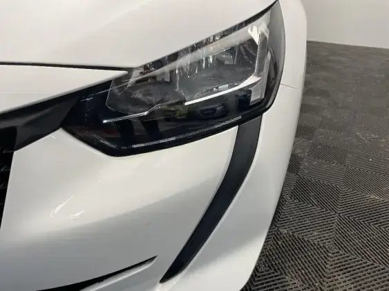 PEUGEOT 208 II - voiture d'occasion - Photo 16