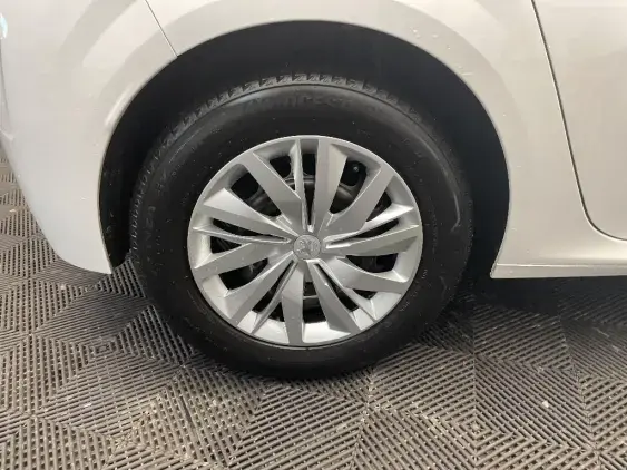 PEUGEOT 208 II - voiture d'occasion - Photo 19