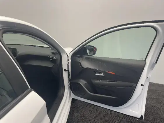 PEUGEOT 208 BUSINESS R II - voiture d'occasion - Photo 18