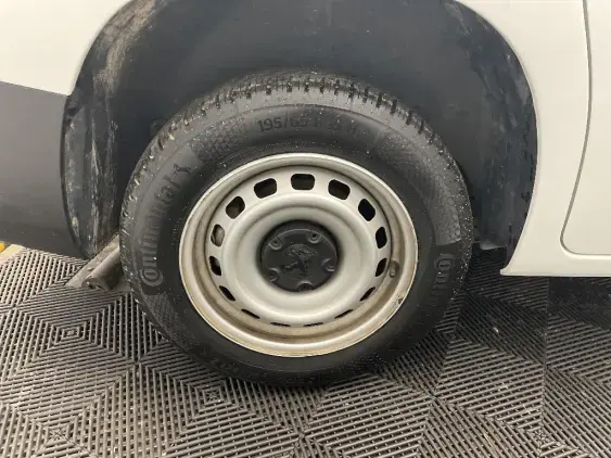 PEUGEOT PARTNER III - voiture d'occasion - Photo 25