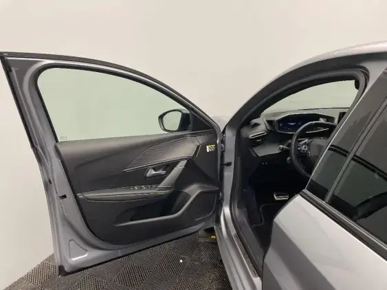 PEUGEOT 208 BUSINESS R II - voiture d'occasion - Photo 16