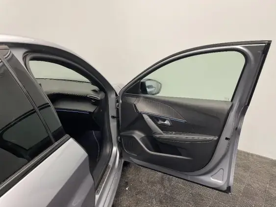 PEUGEOT 208 BUSINESS R II - voiture d'occasion - Photo 17