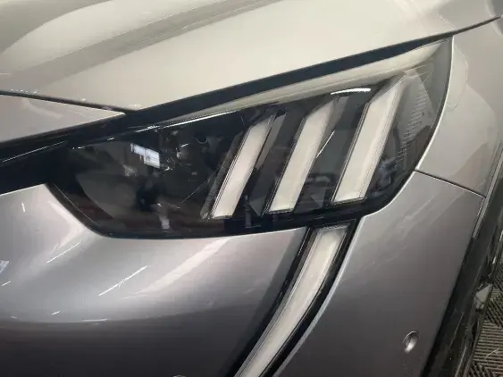 PEUGEOT 208 BUSINESS R II - voiture d'occasion - Photo 18