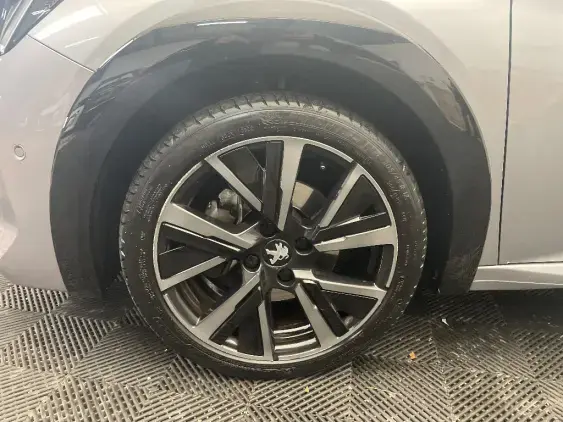 PEUGEOT 208 BUSINESS R II - voiture d'occasion - Photo 19