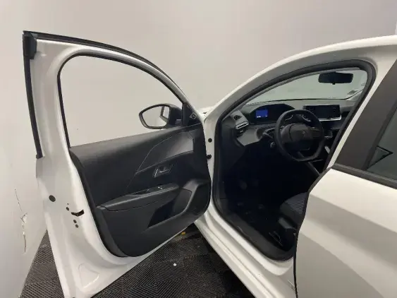 PEUGEOT 208 II - voiture d'occasion - Photo 13